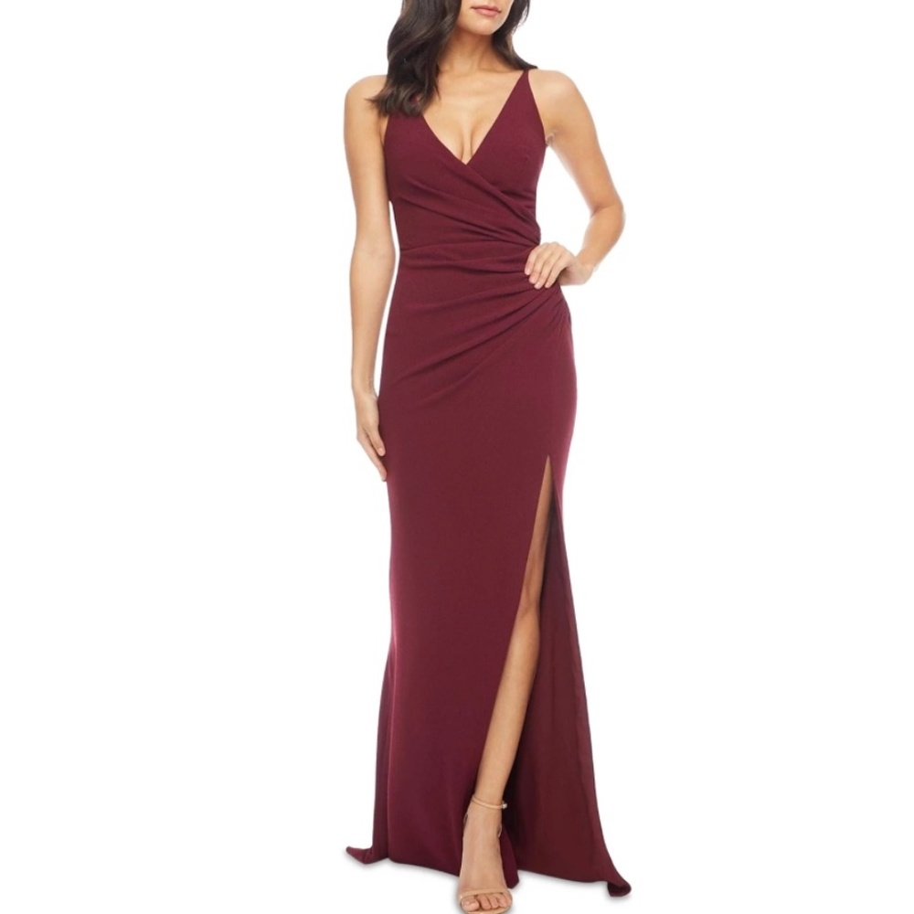 NWT Dress The Population Jordan Plunge Neck Gown Burgundy